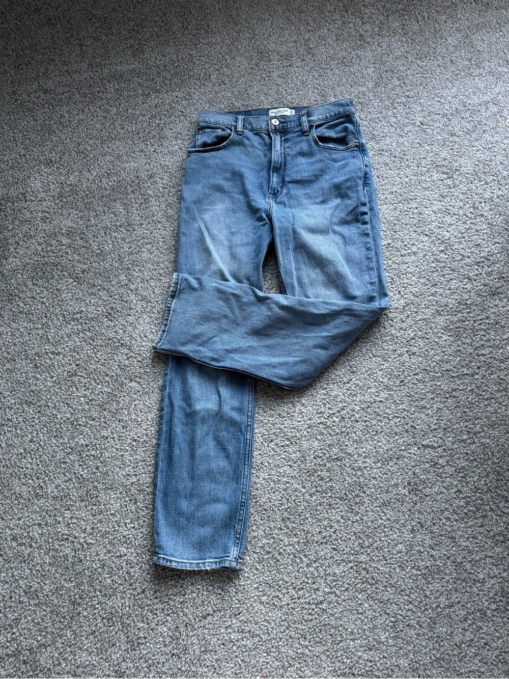 ✨Abercrombie & Fitch-The Ankle Straight Ultra High Rise Jeans